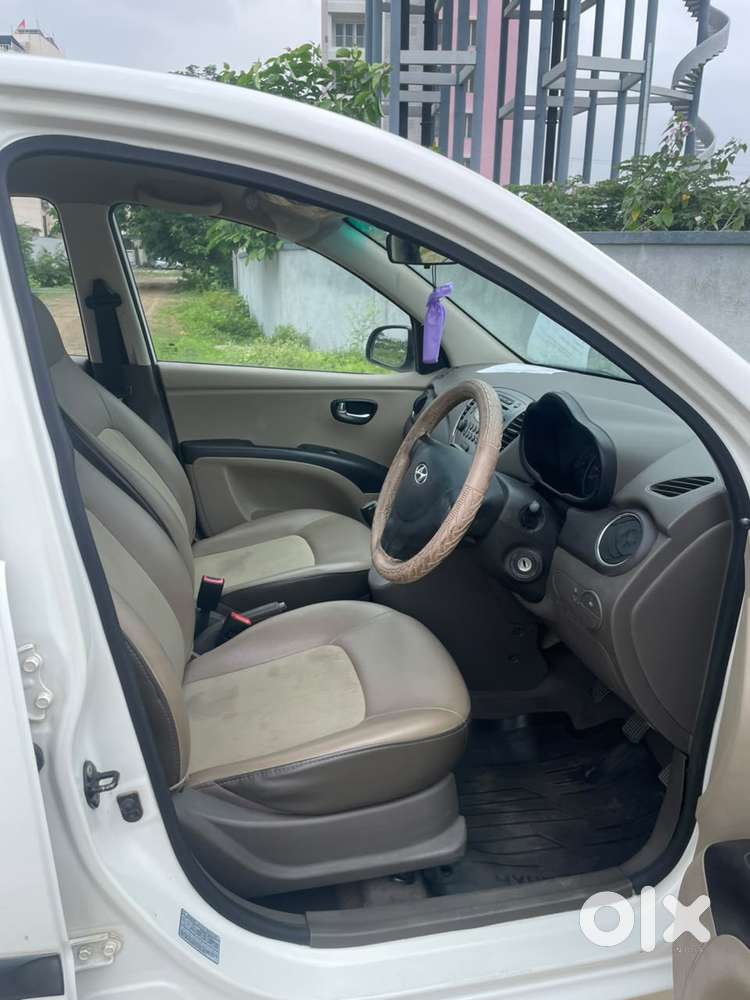 Hyundai I10 Sportz, 2015, Petrol