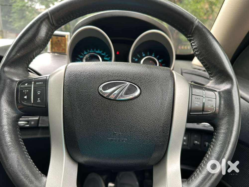 2017 Mahindra Xuv500 Diesel W10 Auto Diesel Sunroof