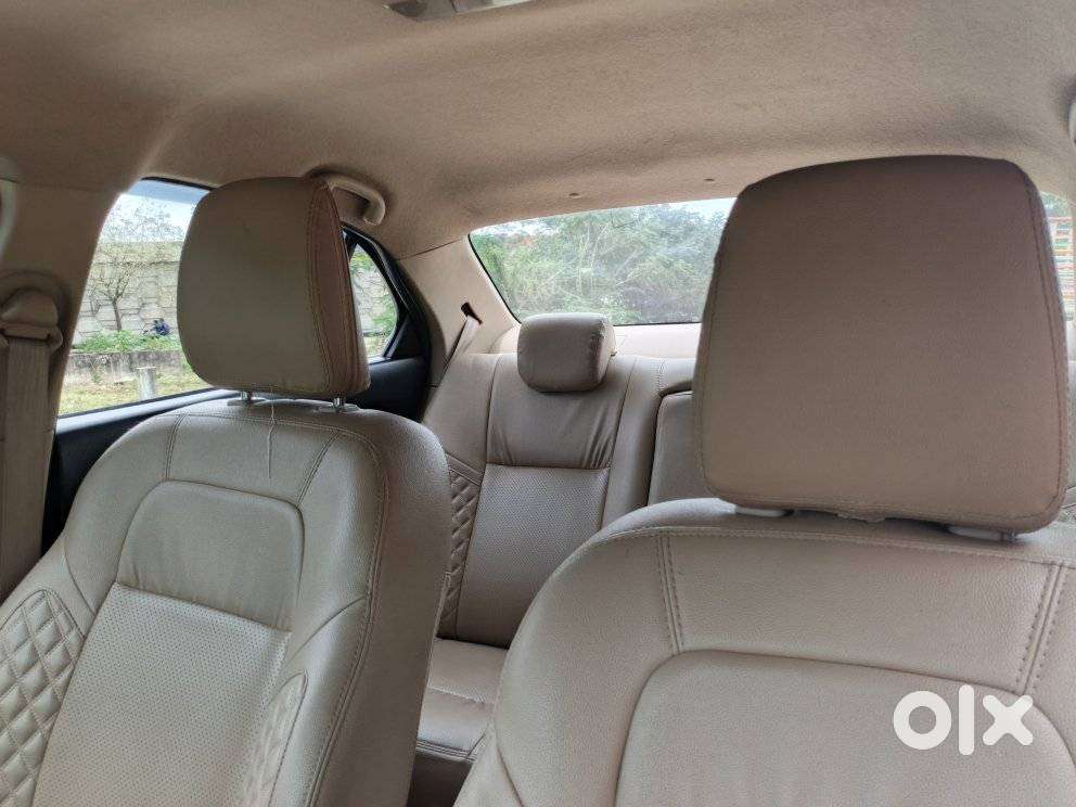 Maruti Suzuki Swift Dzire 1.2 Vxi Bsiv, 2018, Petrol