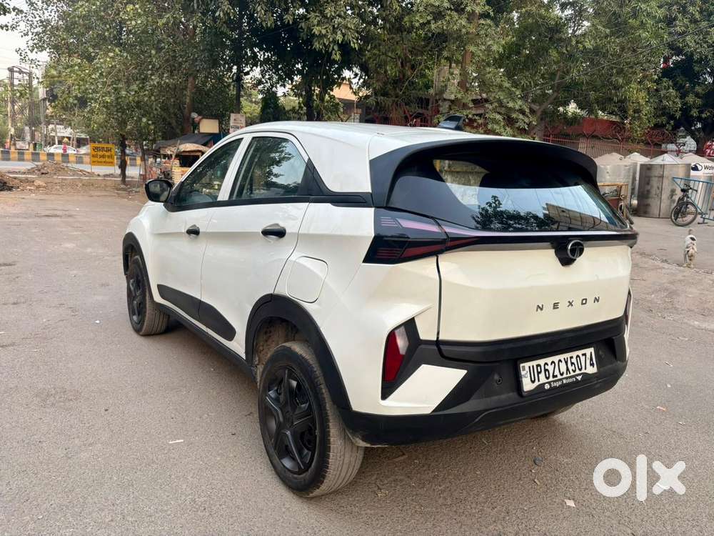 Tata Nexon Smart Plus S 1.2 Revotron Petrol 5 Mt, 2024, Petrol