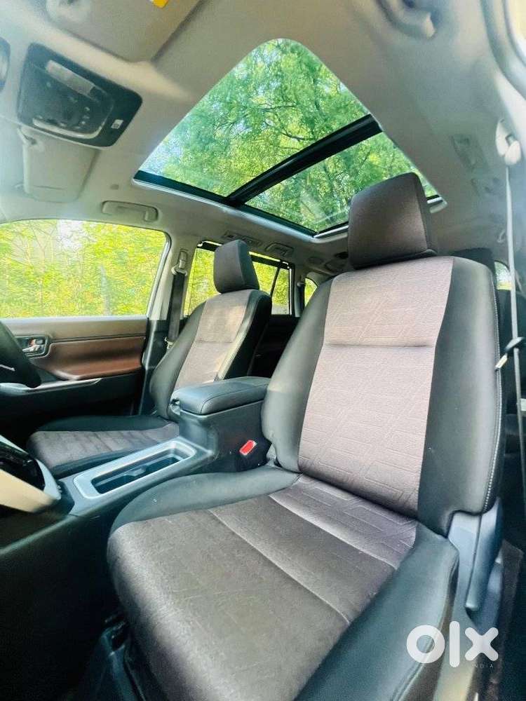 Toyota Innova Hycross 2.0 Vx (o) Hybrid 8 Str, 2024, Petrol