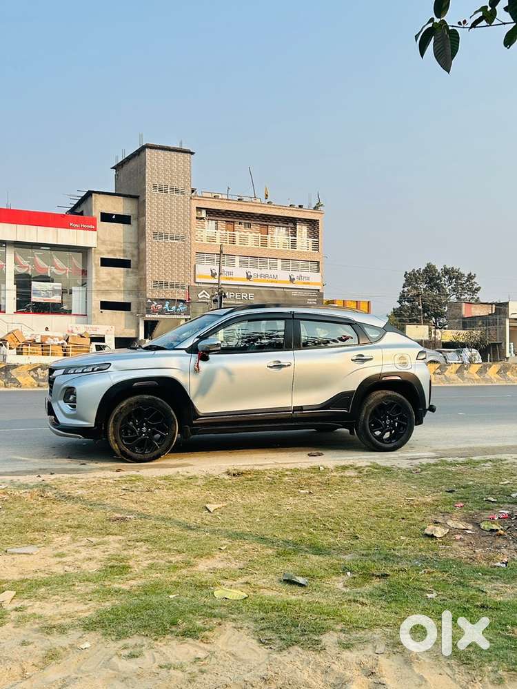 Maruti Suzuki Fronx Petrol 2024
