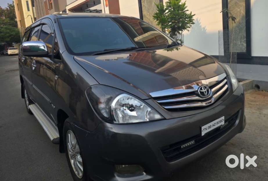 Toyota Innova 2004-2011 2.5 V Diesel 7-seater, 2009, Diesel