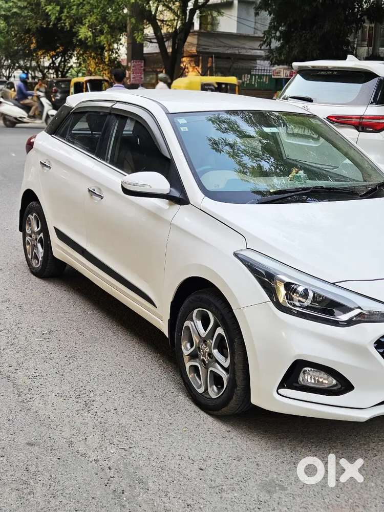 Elite I20 Asta Optional - Excellent Condition 2018 Petrol