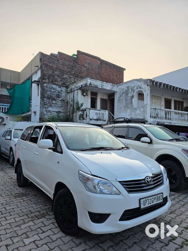 Toyota Innova 2.5 G (diesel) 7 Seater Bs Iv, 2015, Diesel