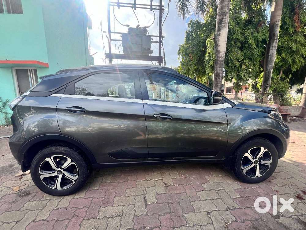 Tata Nexon Xz+s 2022 Petrol Mt (with Sunroof)-15k Km Driven Single Own