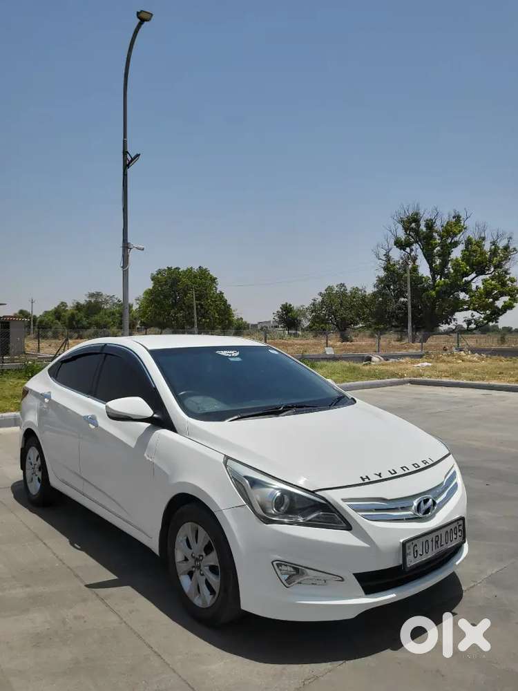 Hyundai Varna Sx