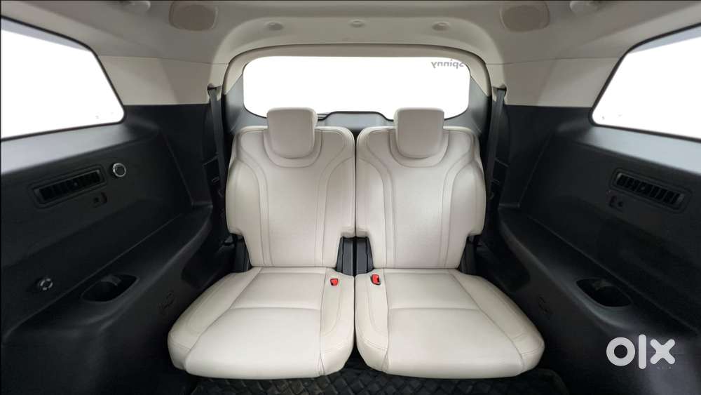 Mahindra Xuv700 2.2 Ax 7 Diesel At Luxury Pack Str, 2022, Diesel