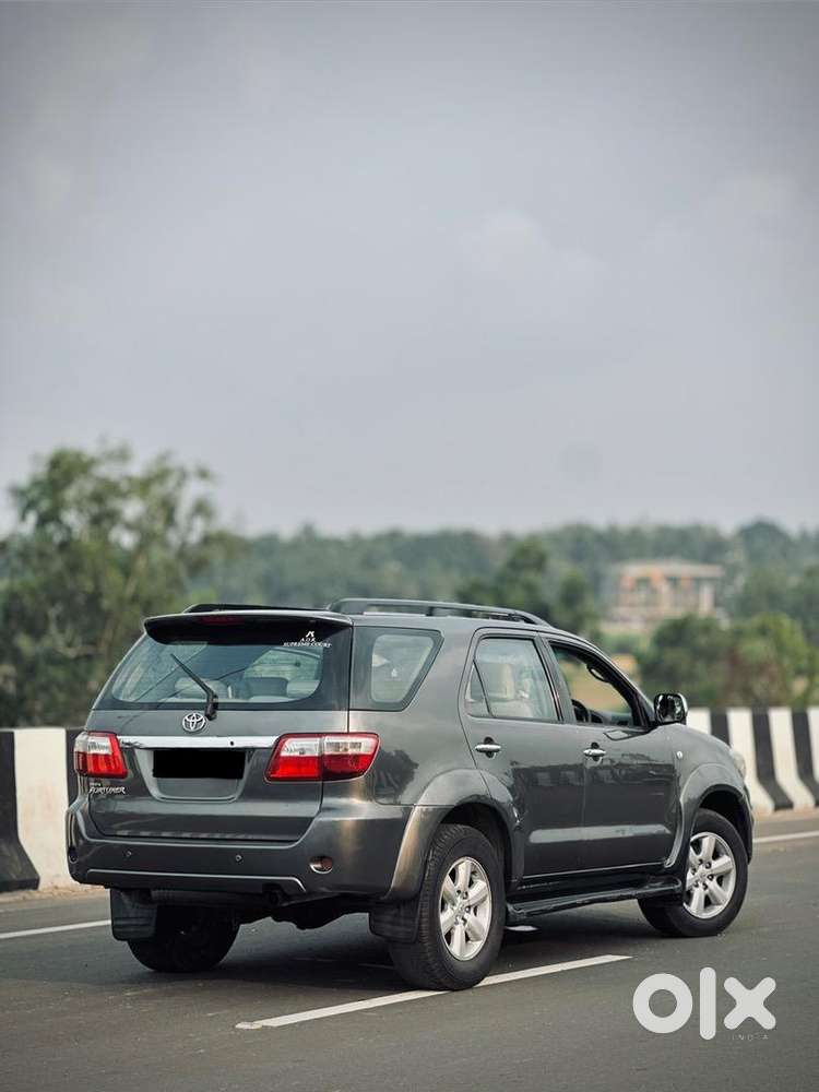 Toyota Fortuner 2010 Diesel Well Maintained