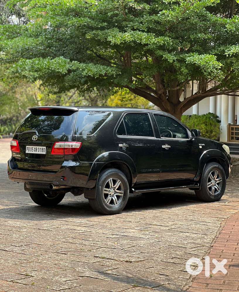 Toyota Fortuner 3.0 4x2 Mt, 2009, Diesel