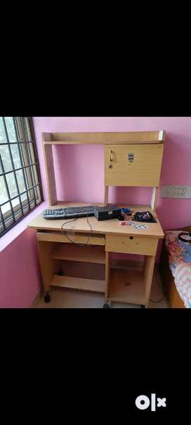 Olx study table best sale and chairs near me