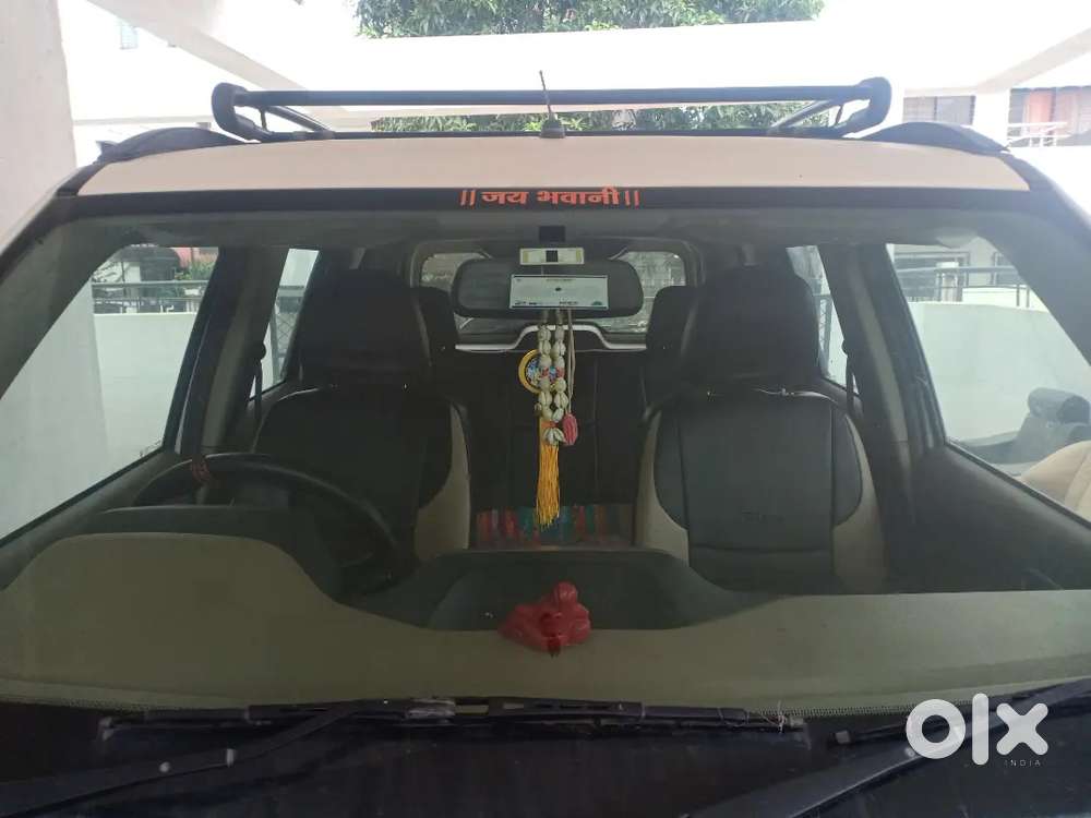 Mahindra Tuv 300 2017