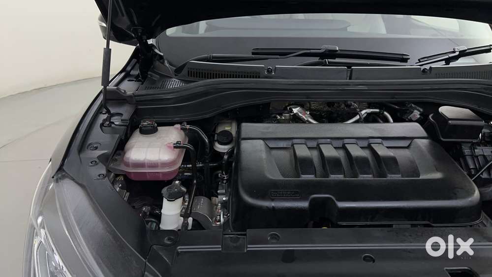 Mahindra Xuv700 2.2 Ax 7 Diesel At Luxury Pack Str, 2024, Diesel