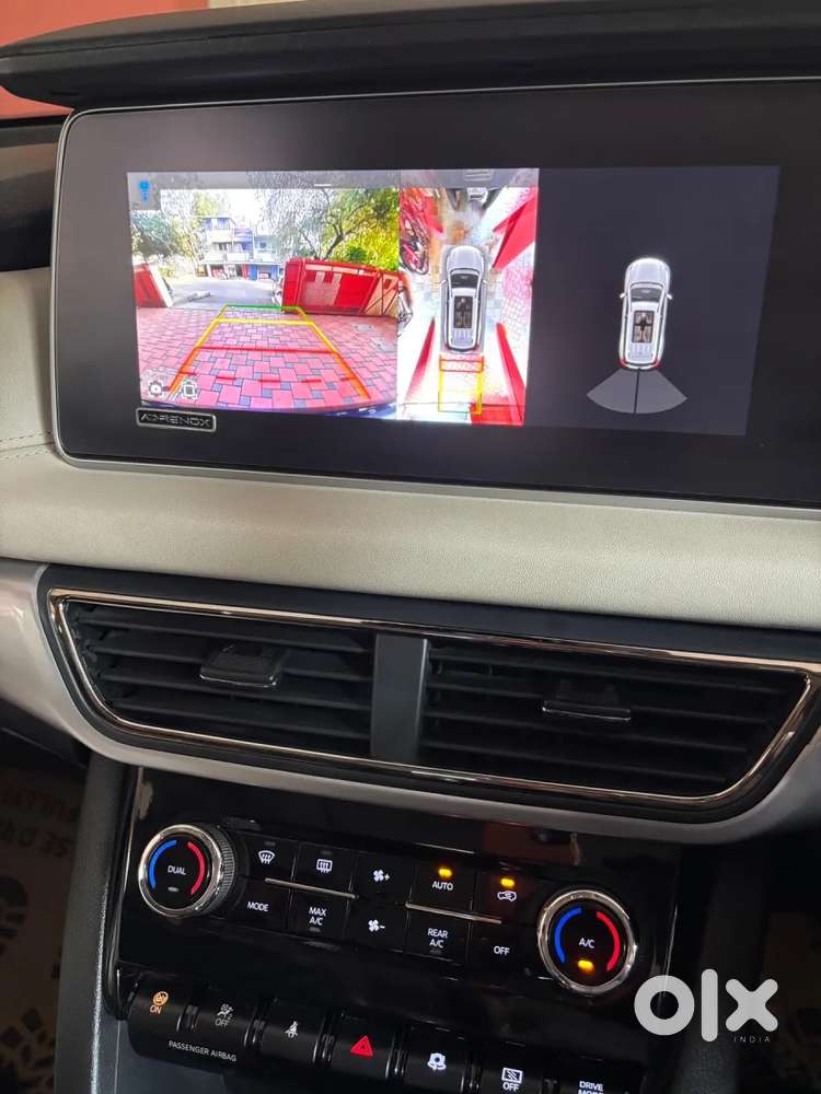 Mahindra Xuv700 2.2 Ax 7 Diesel At Luxury Pack Str, 2025, Diesel
