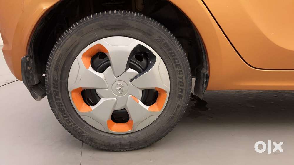 Tata Tiago 1.2 Revotron Xt, 2016, Petrol