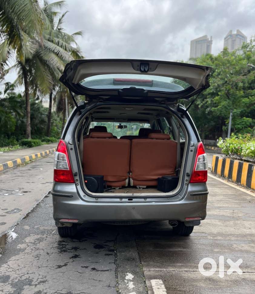 Toyota Innova 2.5 Vx 8 Seater Bs Iv, 2012, Diesel