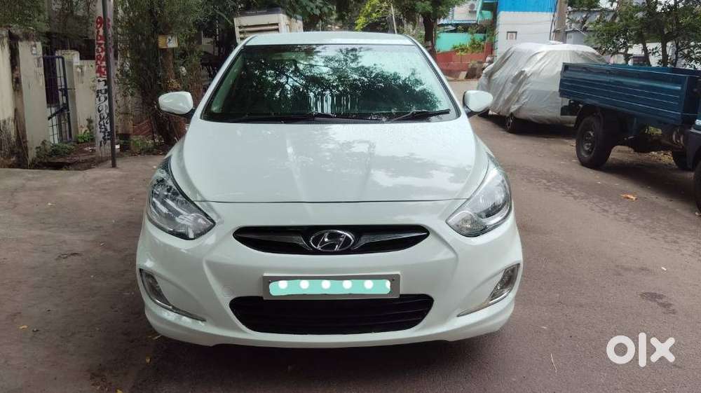 Hyundai Verna Fluidic 1.6 Vtvt Sx, 2012, Petrol