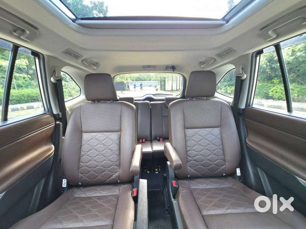 Toyota Innova Hycross 2.0 Zx (o) Hybrid 7 Str, 2024, Petrol
