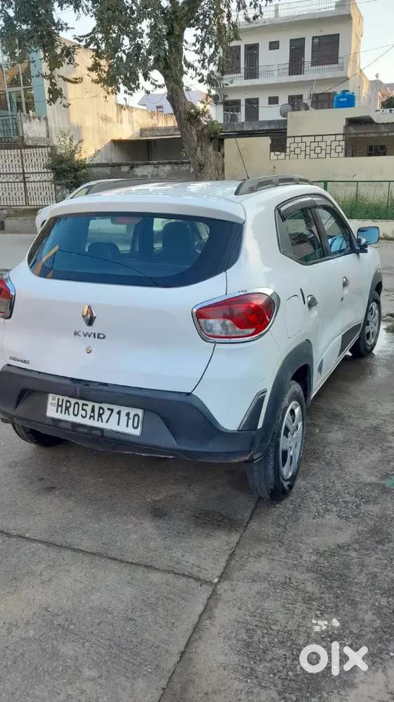 Kwid With New Tyre And New Battery Only 120000