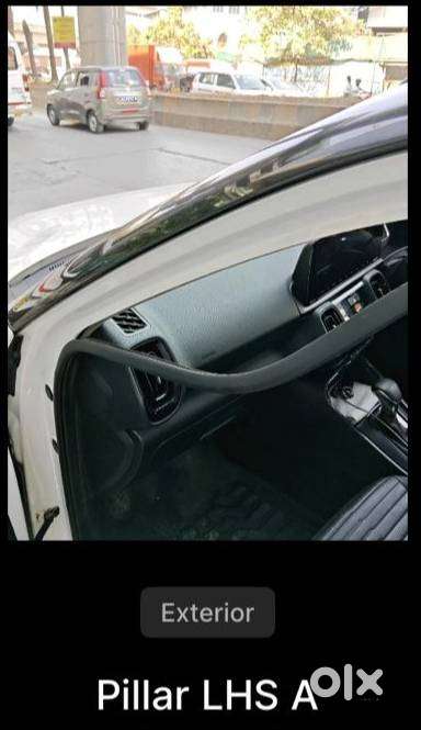 Kia Sonet White [aug 2022 - Bh Passing] Gtx Plus 1.5 At Dual Tone