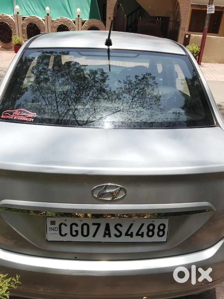 Hyundai Xcent Petrol 70000 Km Driven
