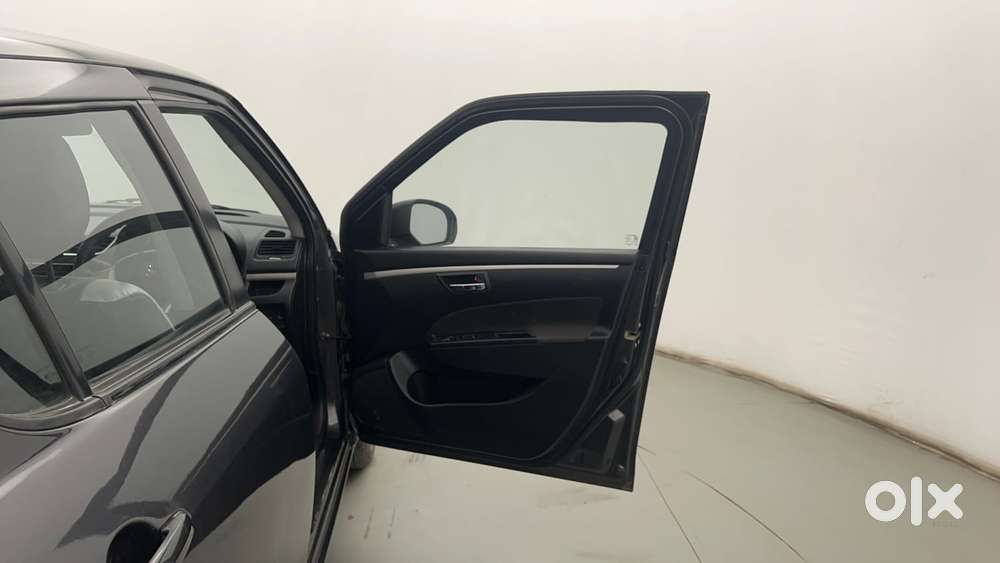 Maruti Suzuki Swift Vvt Vxi, 2016, Petrol