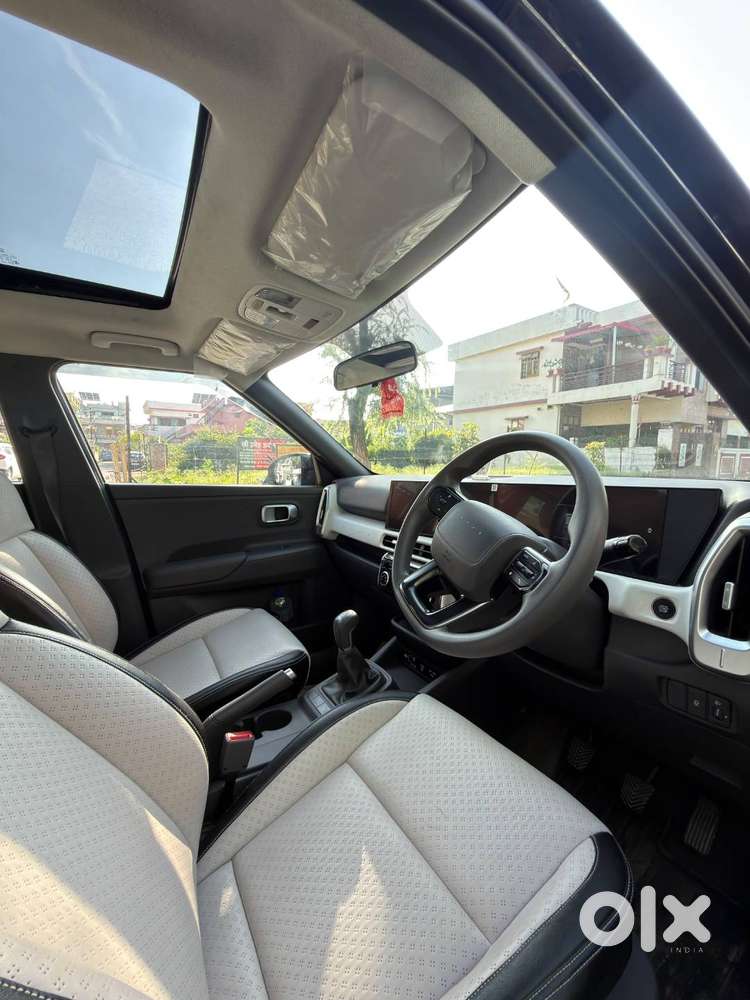 Hyundai Venue 2025 Petrol Hx Mt  1.2 Kaapa