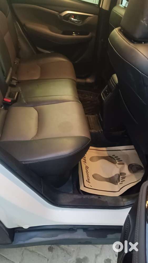 Toyota Urban Cruiser Hyryder 1.5 V Hybrid, 2025, Petrol