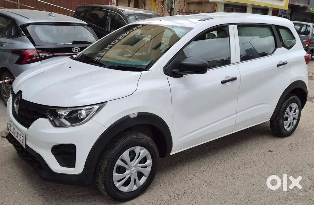 Renault Triber 1.0 Rxe, 2023, Petrol