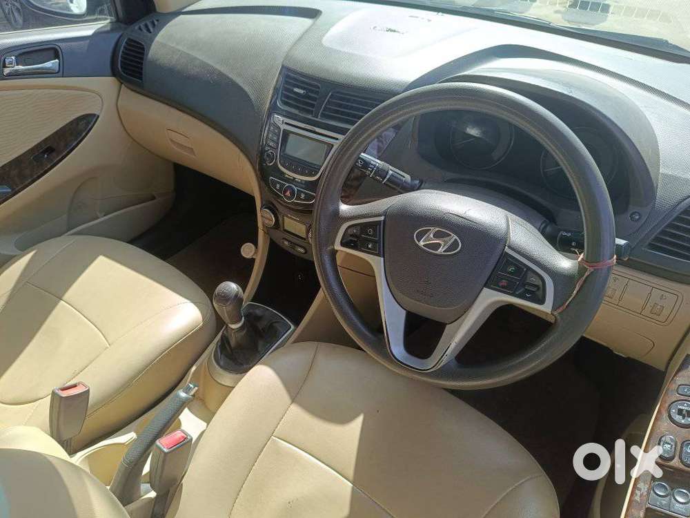 Hyundai Fluidic Verna 1.6 Vtvt Sx, 2011, Petrol