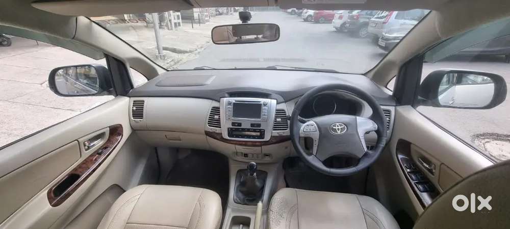 Toyota Innova 2.5 V 2012 Second Owner