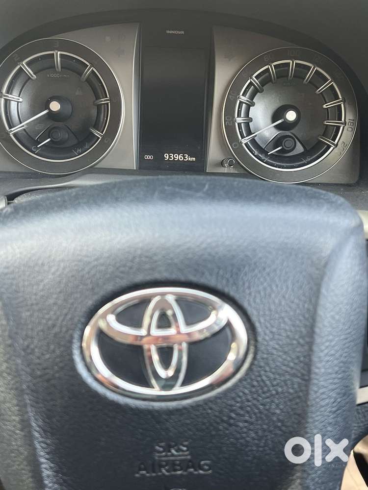Toyota Innova Crysta 2.4 V 7 Str, 2017, Diesel