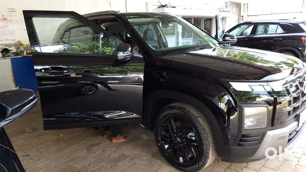 Hyundai Creta - S(o) With Sunroof