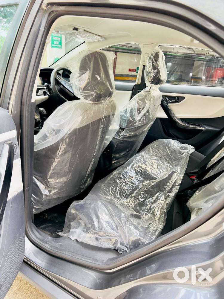 Tata Nexon Pure 1.2 Revotron Petrol 6 Mt, 2026, Petrol