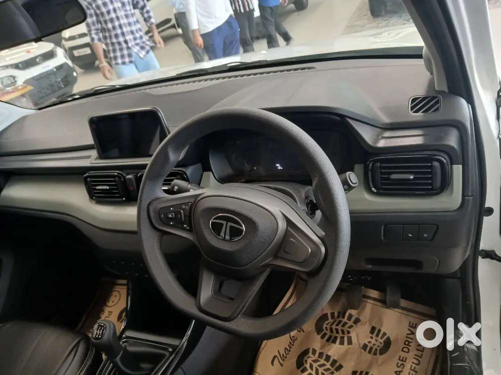 Tata Punch 2025 Petrol Well Maintained