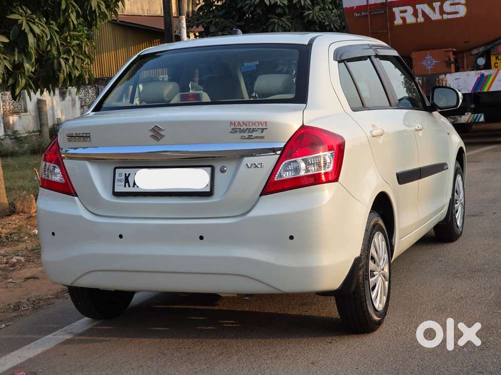 Maruti Suzuki Swift Dzire 1.2 Vxi Bsiv, 2015, Petrol