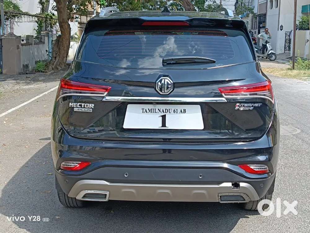 Mg Hector Plus Sharp