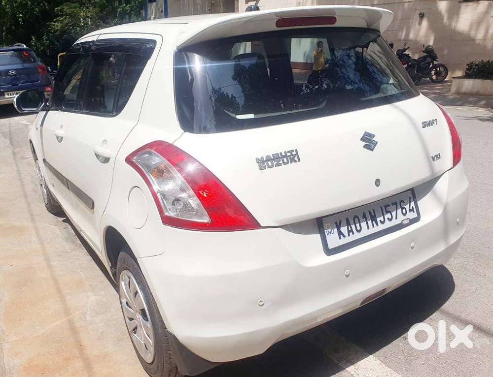 Maruti Suzuki Swift VXi + Manual, 2015, Petrol