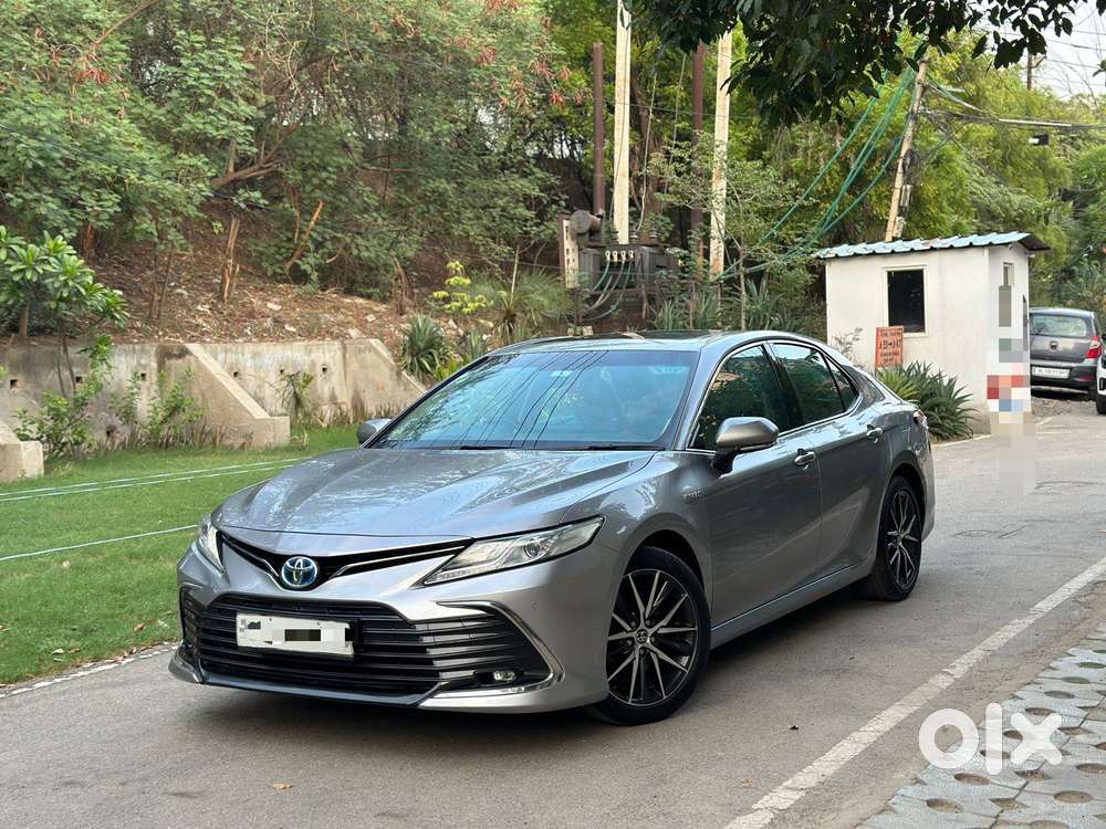 Toyota Camry Hybrid, 2022, Electric
