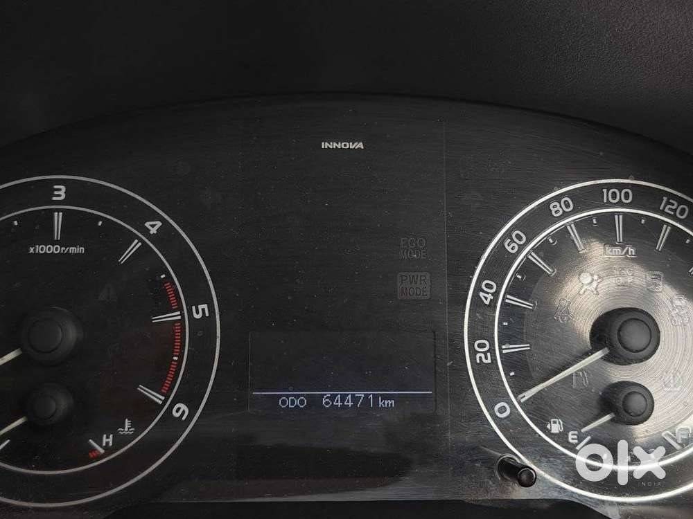 Toyota Innova Crysta 2.4 G Mt, 2016, Diesel