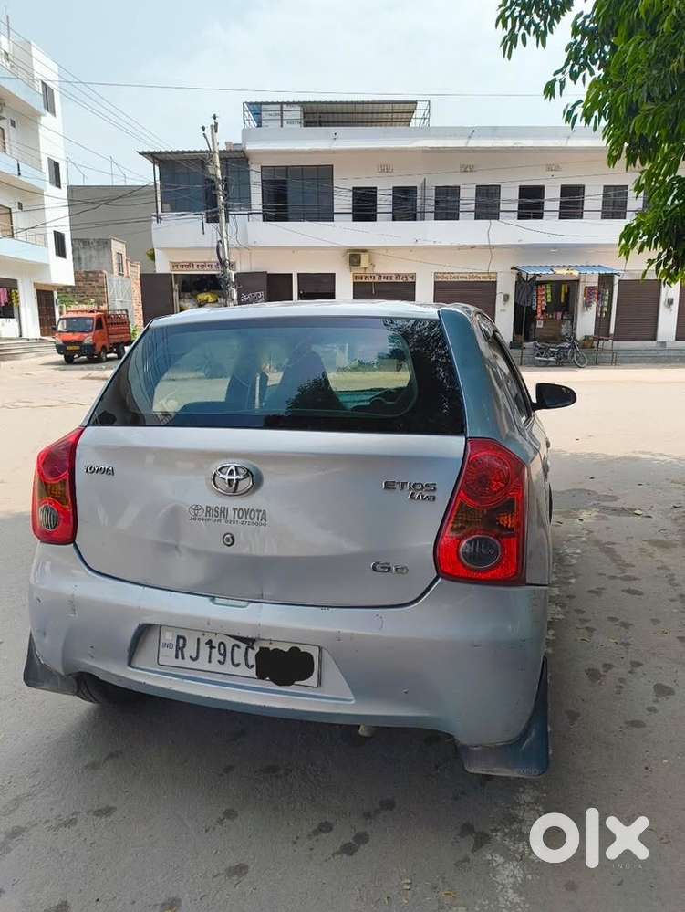 Toyota Etios Liva 2012