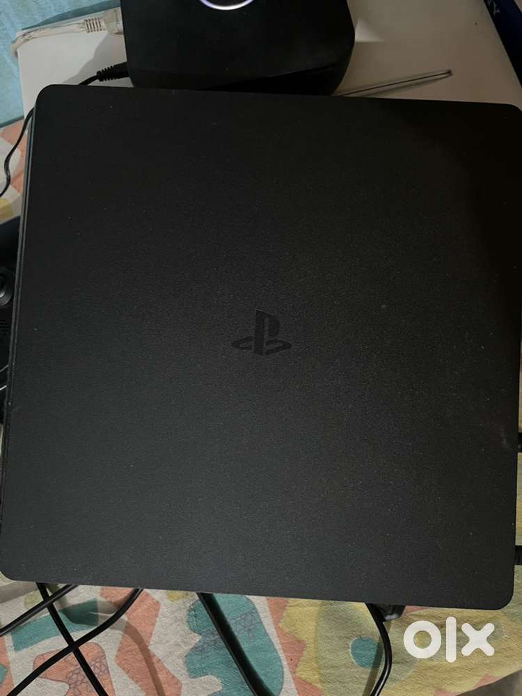 Ps4 slim 1TB
