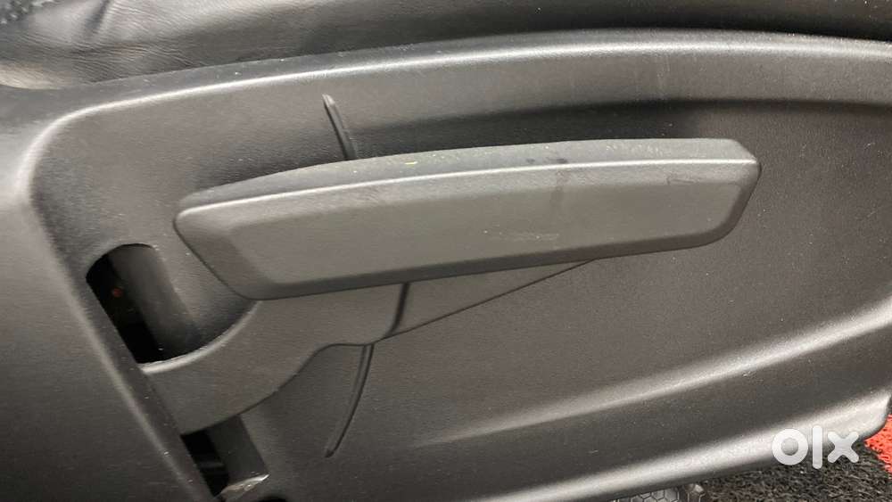 Tata Punch 1.2 Revotron Creative Amt Dual Tone, 2021, Petrol