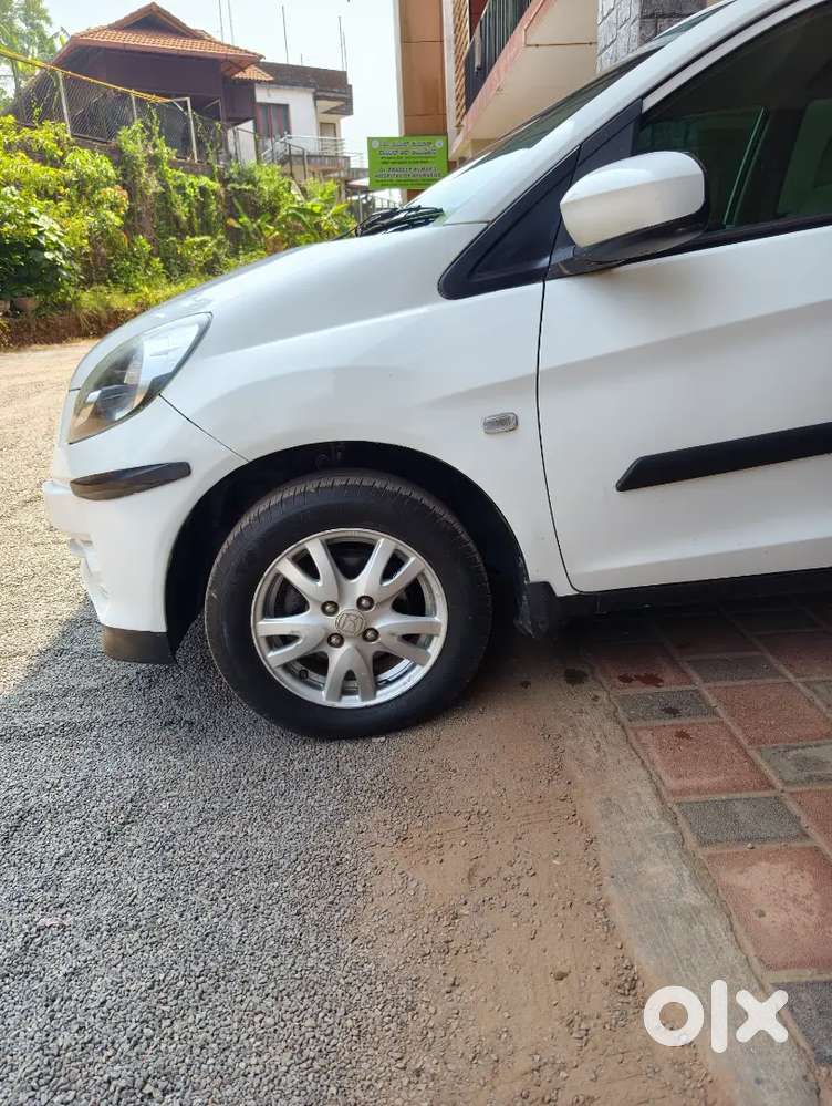 Honda Brio 2014 Petrol Well Maintained