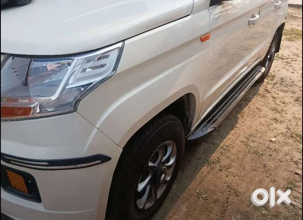 Mahindra Tuv 300 2017 Diesel 64000 Km Driven