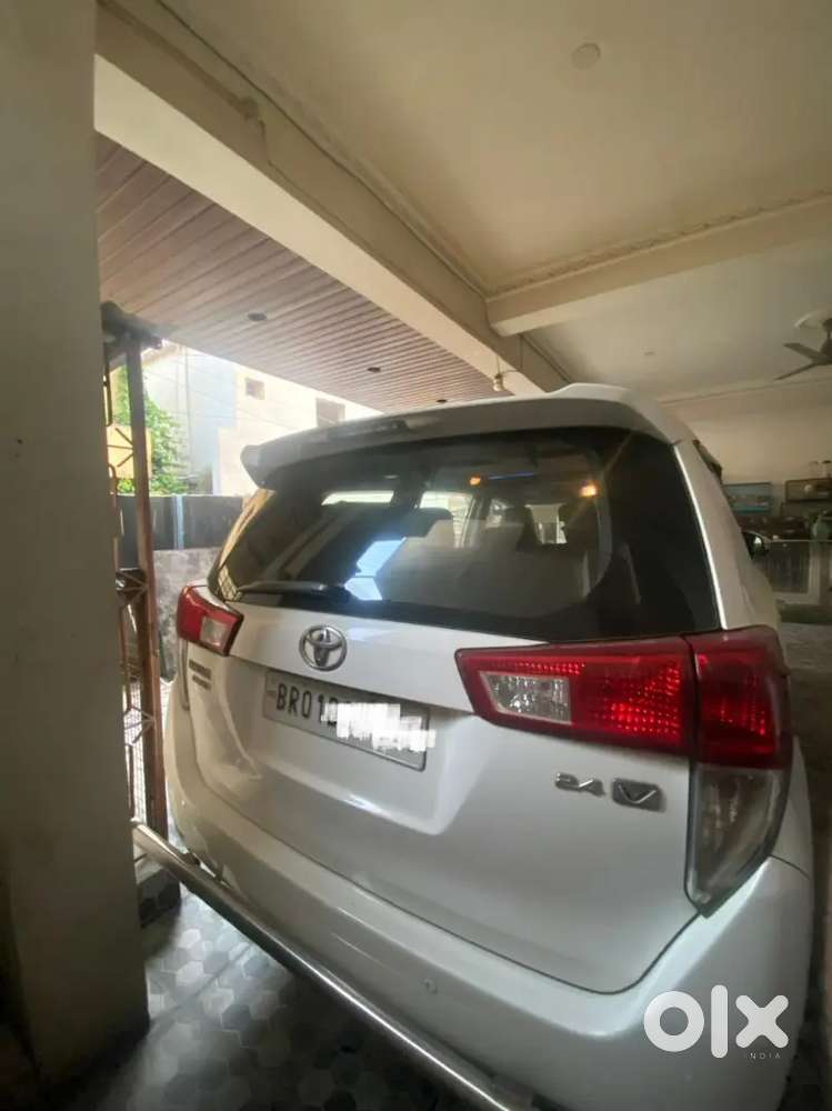 Toyota Crysta 2.4 V,2017 Model,patna Number,is For Sale