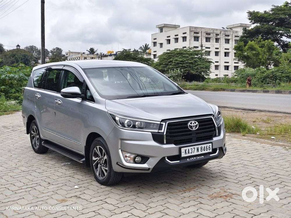 Toyota Innova Crysta [2020-ongoing] 2.4 Vx 8 Str, 2023, Diesel