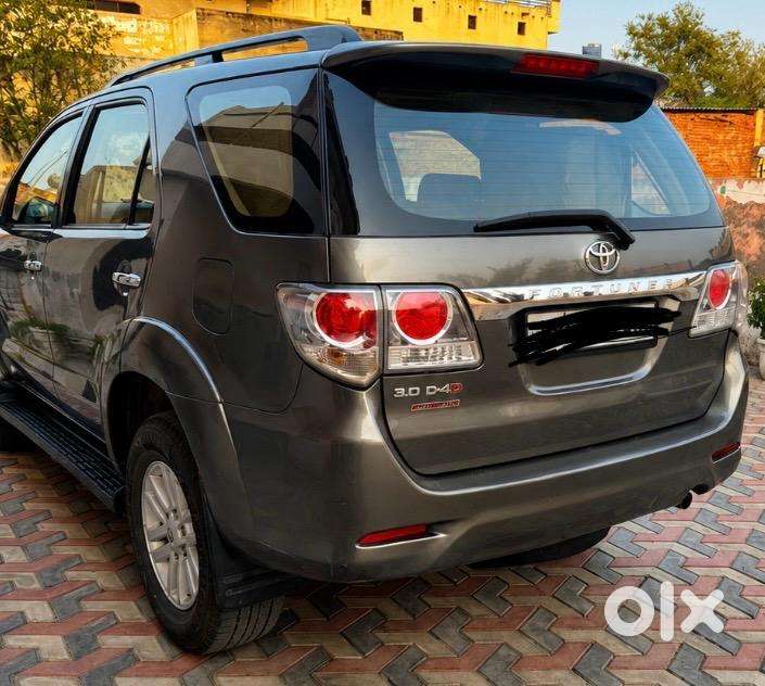 Toyota Fortuner 2013