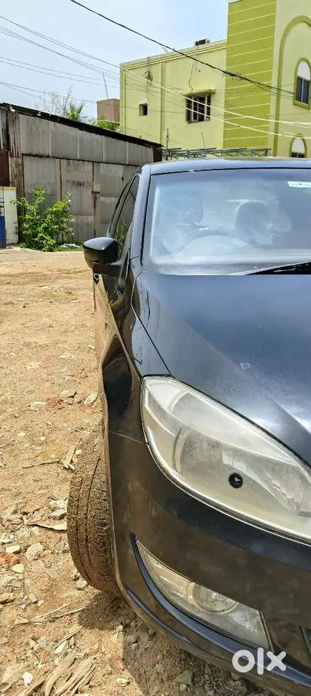 Skoda Rapid 1.0 Tsi 2012