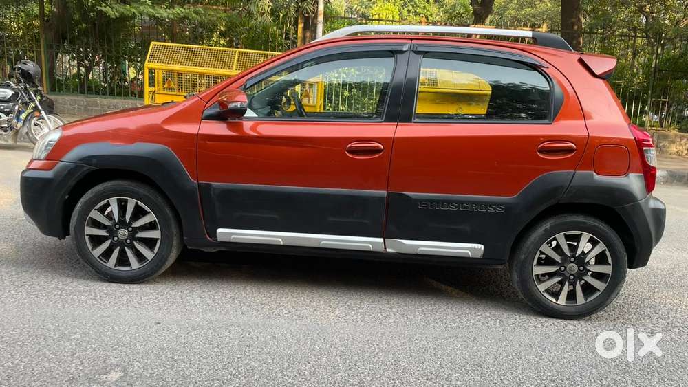 Toyota Etios Cross 1.2l G, 2017, Petrol
